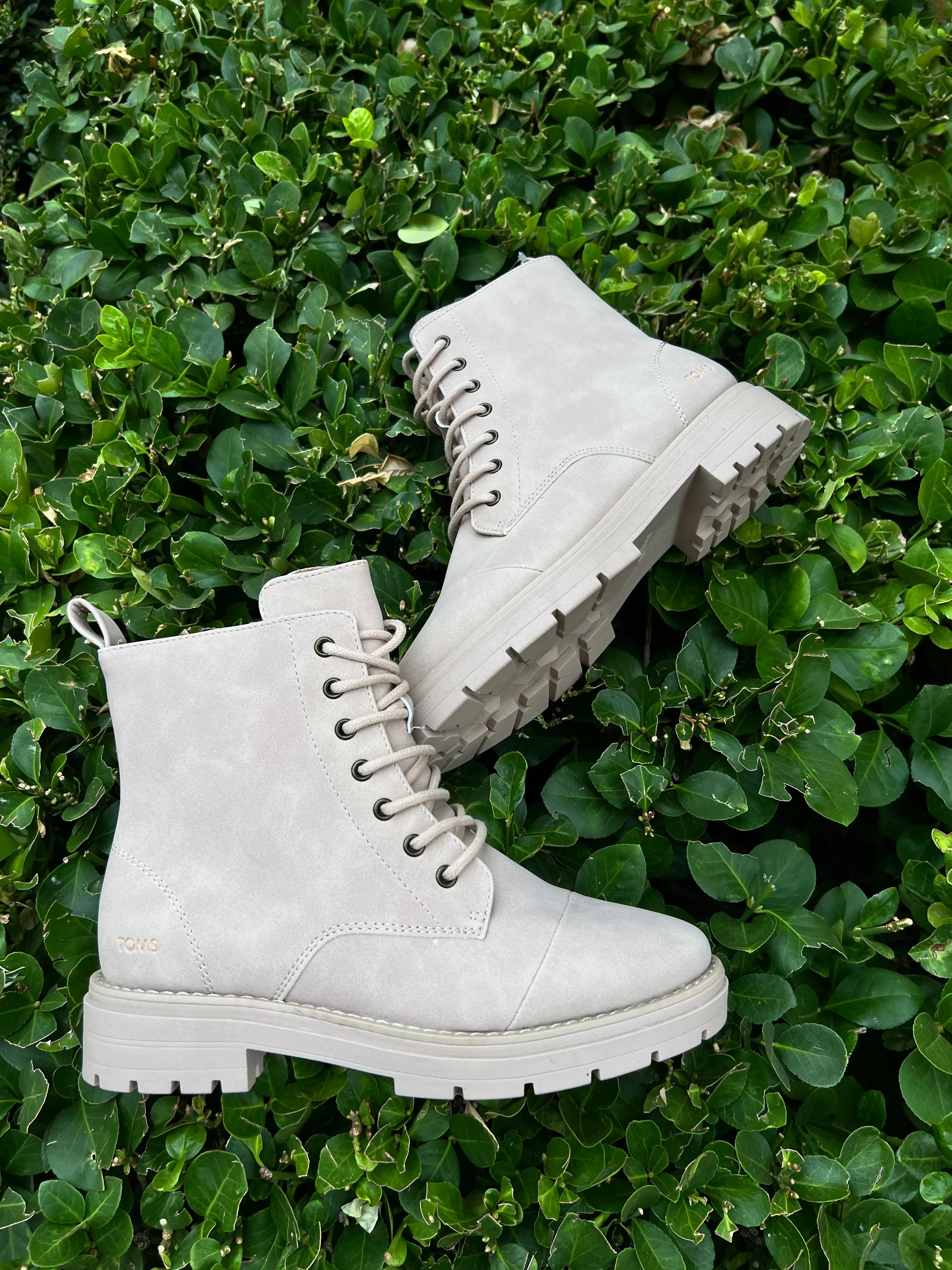 Alaya, natural bootie
