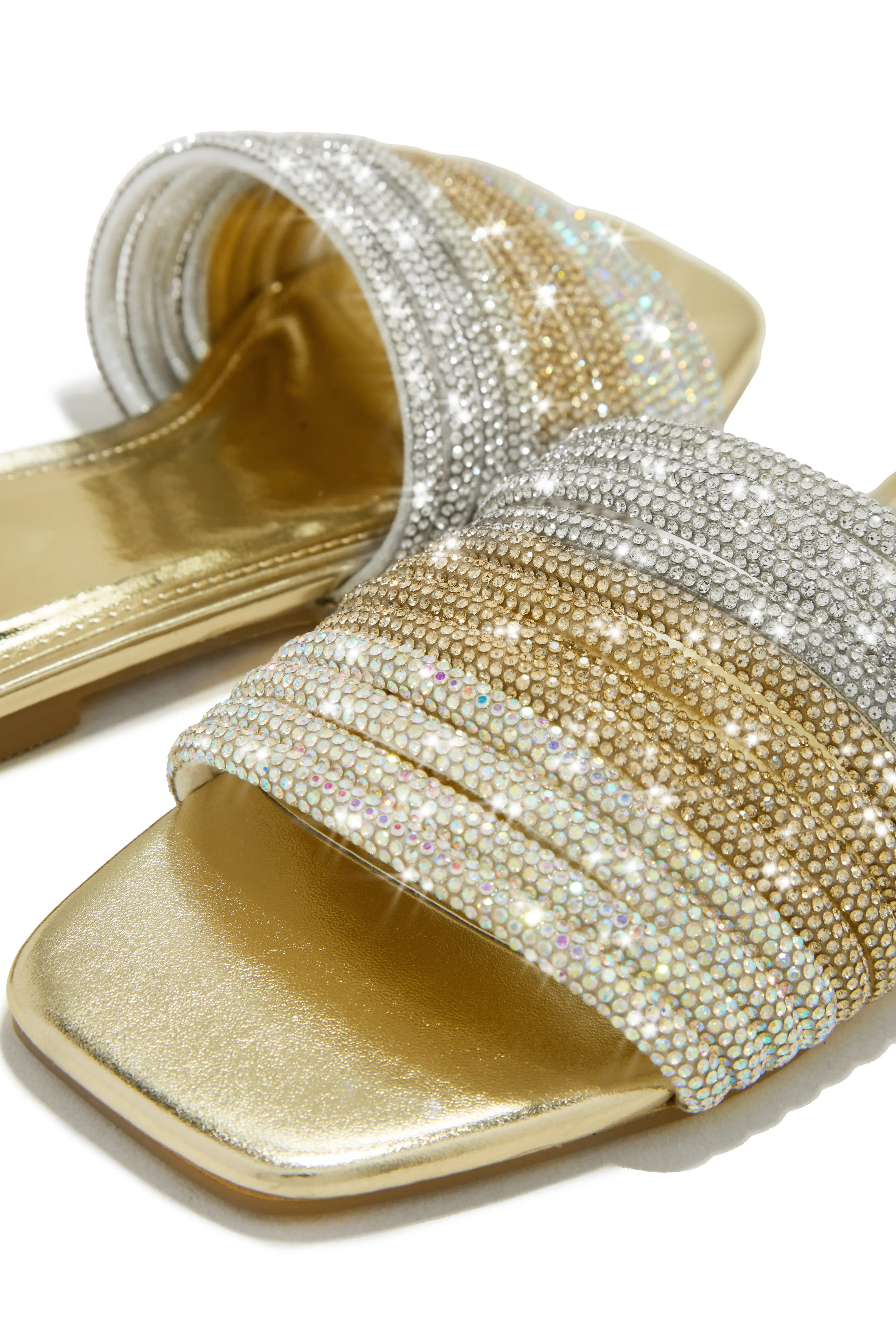 Luxe Resort Wear Embellished Slip On Sandals - Gold